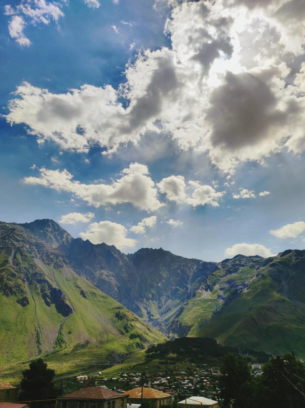 Hotel House in Gergeti Kazbegi Exterior foto
